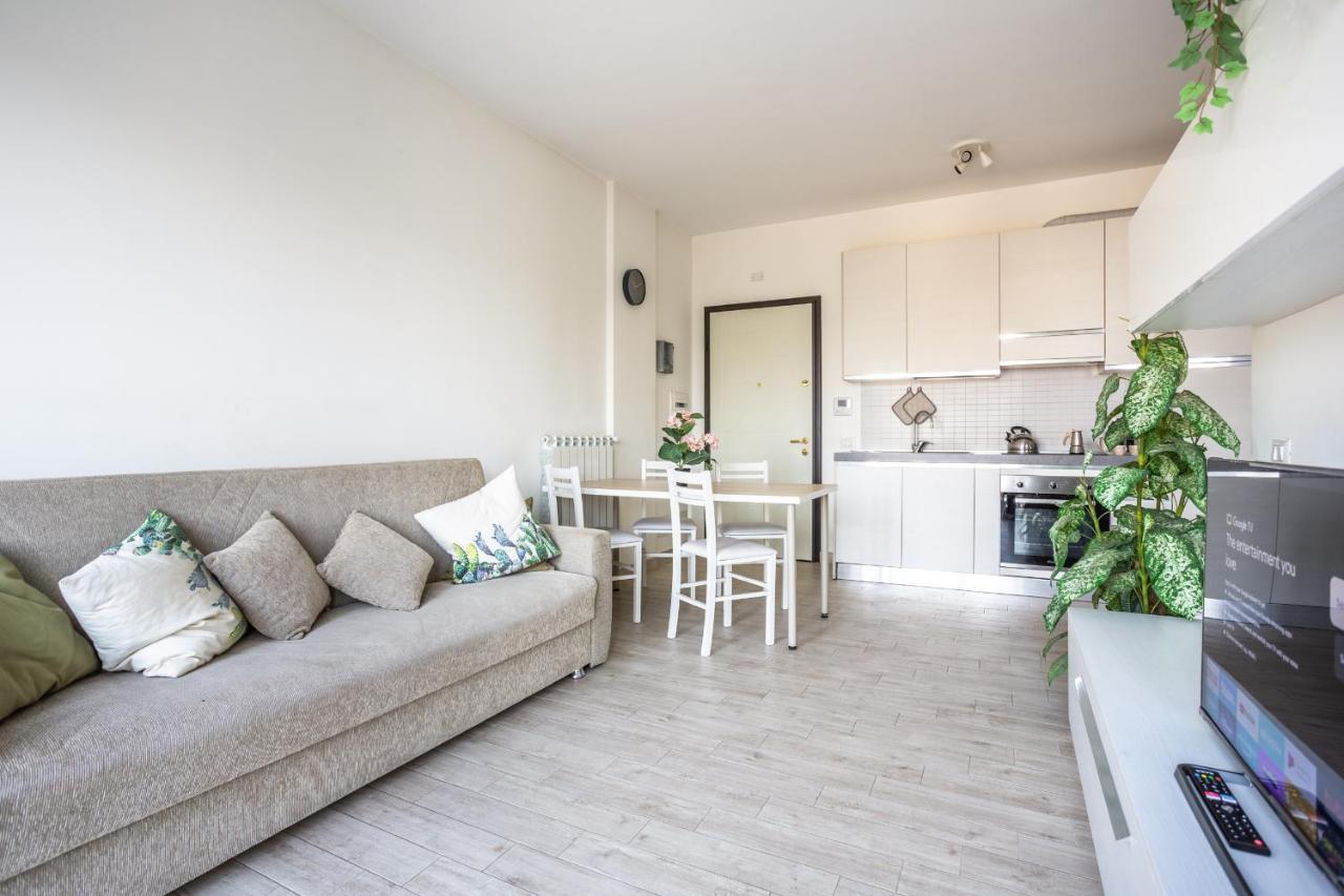 Urban Retreat -Private Parking+Terrace Apartamento Roma Exterior foto