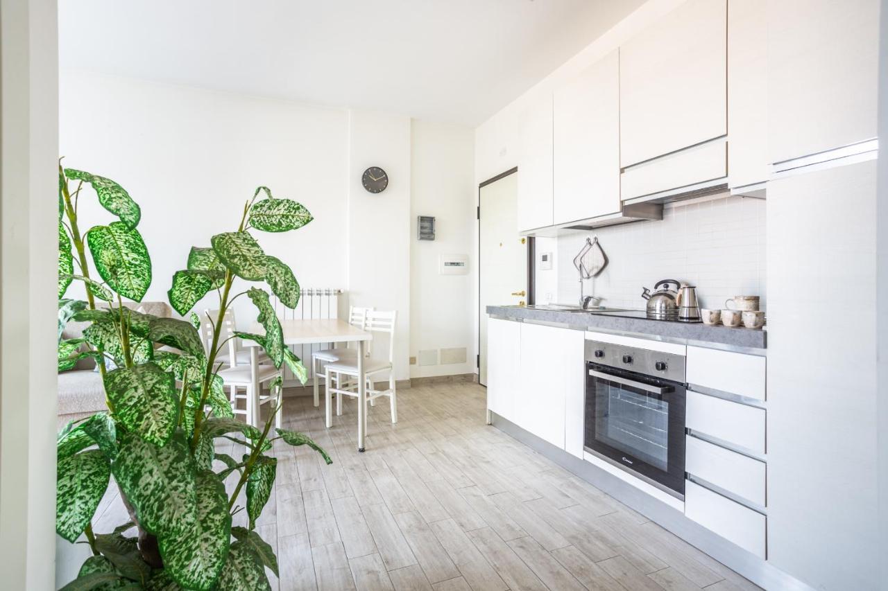Urban Retreat -Private Parking+Terrace Apartamento Roma Exterior foto