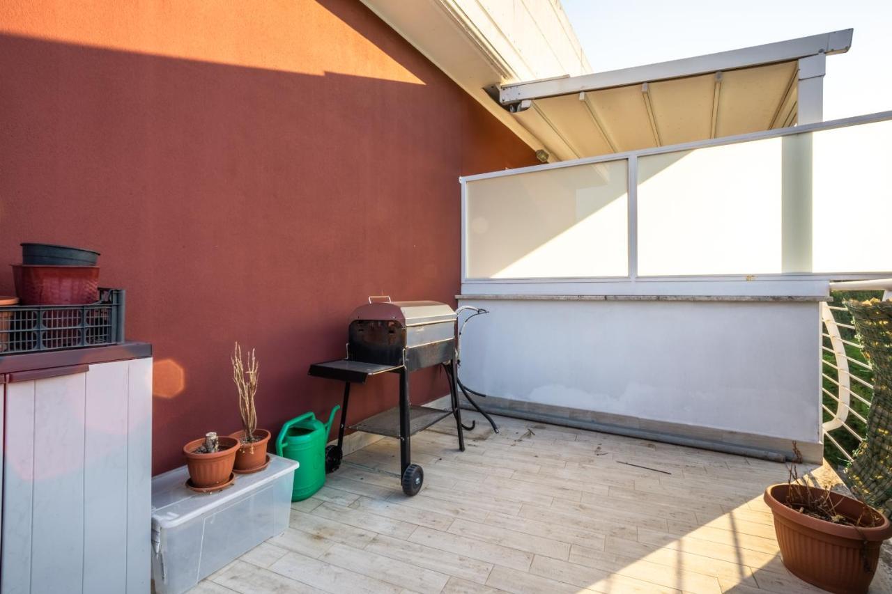 Urban Retreat -Private Parking+Terrace Apartamento Roma Exterior foto